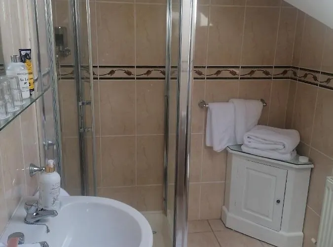 Fiuise Oda ve Kahvaltı 4*